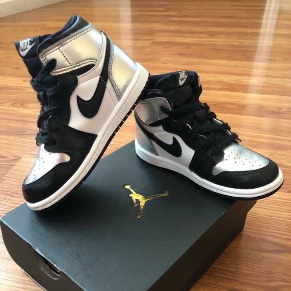 JORDAN 1 HIGH OG TODDLERS - Picture 1 of 8